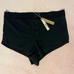 NWT SKIMS Cotton Rib Button Short in color Soot (black) Size L